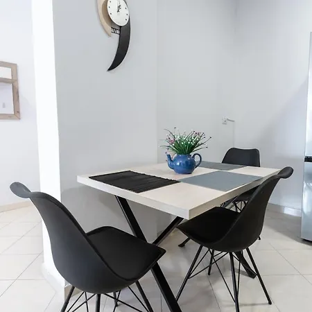 Center 12 Apartment