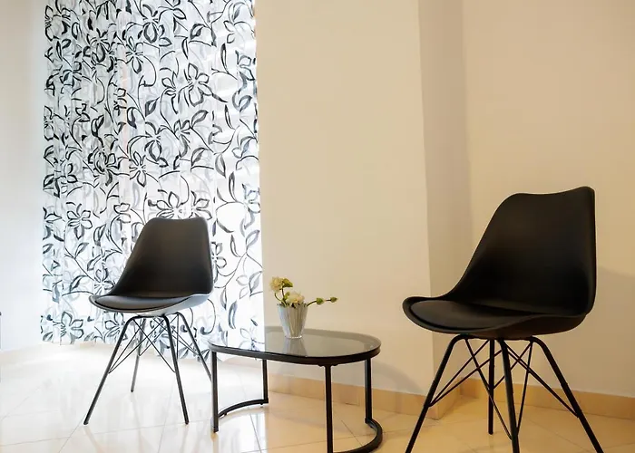 Center 12 Тирана