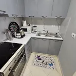Center 12 Apartment *