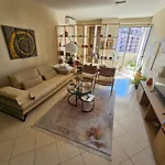 Center 12 Apartment