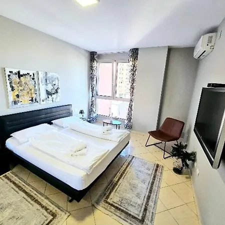 Center 12 Apartamento Tirana